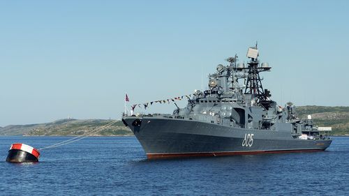 Incident în Marea Barents: O navă de război rusă a tras un foc de avertisment spre un vas de pescuit norvegian: „A fost o explozie puternică, barca noastră se zguduia”