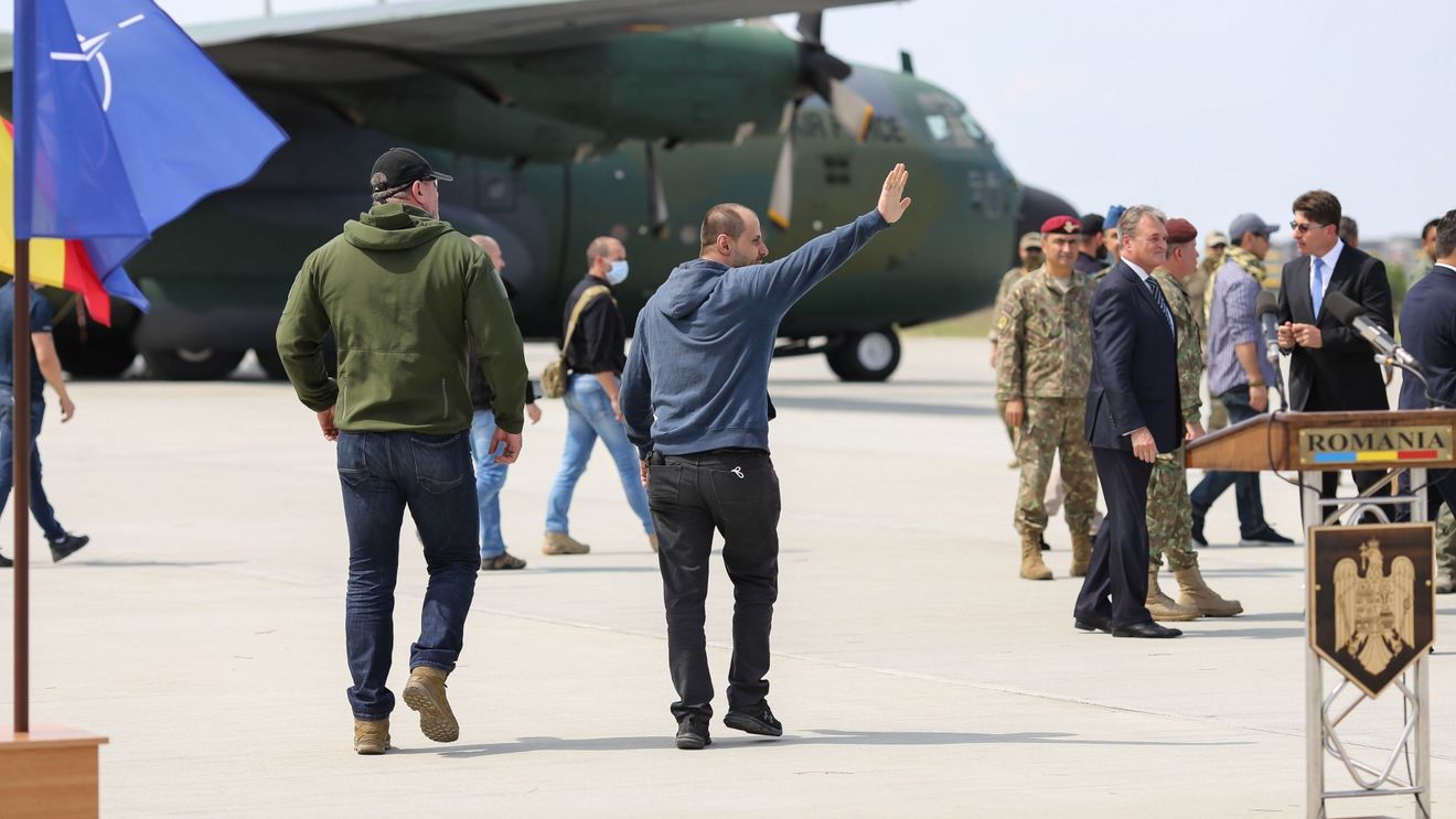 VIDEO Prețul evacuării a 400 de agenți străini de securitate din Afganistan: toate armele au fost predate talibanilor