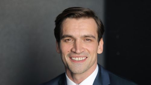 Fostul fotomodel propus ministru al Sănătății în Guvernul Cioloș și retras după câteva ore de la nominalizare a fost numit secretar de stat la Ministerul Sănătății