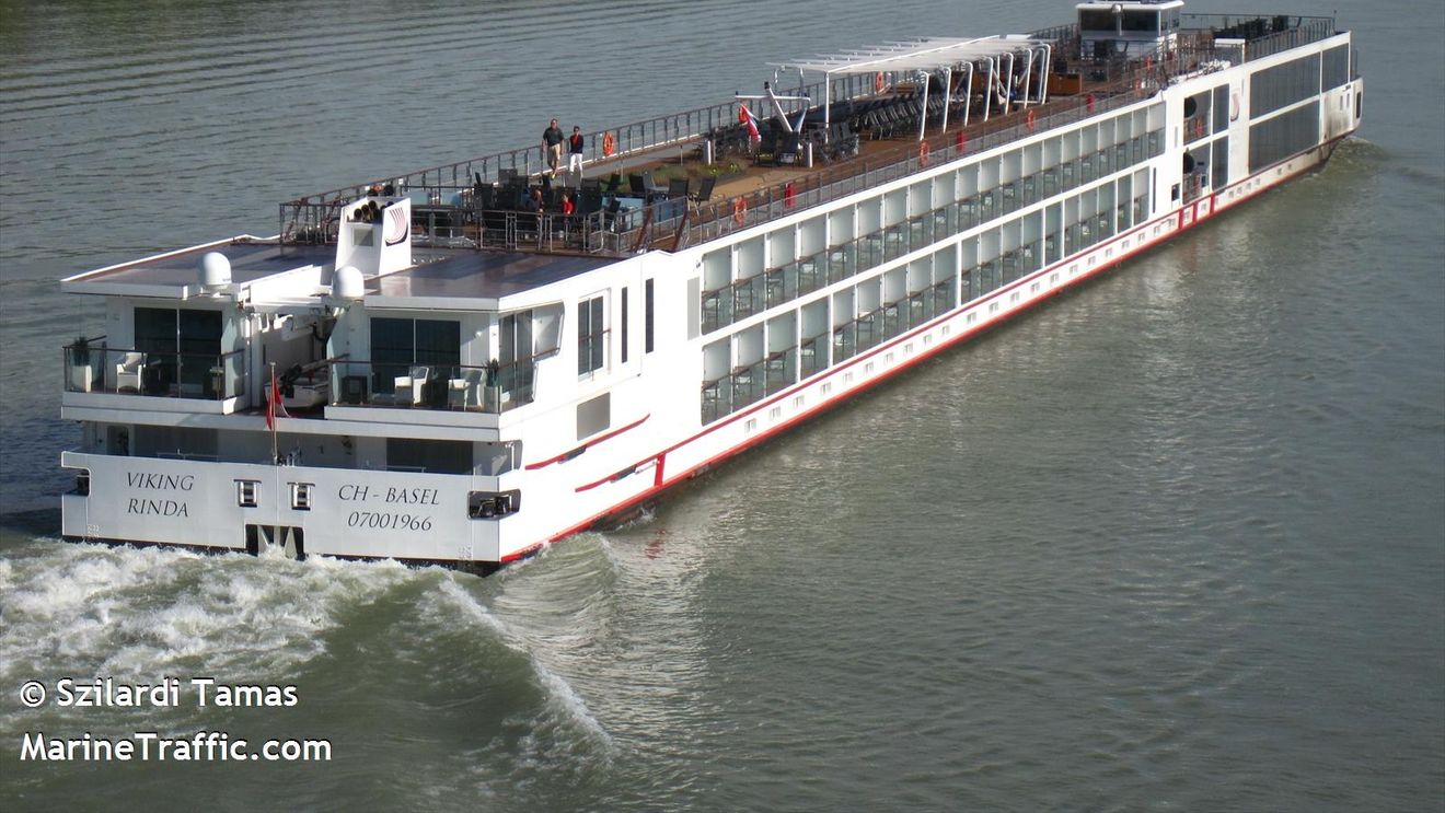 O navă elveţiană cu 180 de turişti la bord, majoritatea americani, deschide sezonul de croaziere în portul Constanța