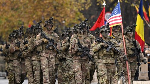 Bolojan despre retragerea unor trupe americane: Am fost informaţi, practic, cu două zile înainte / Ministerul Apărării a pregătit o conferinţă de presă miercuri, au transpirat datele