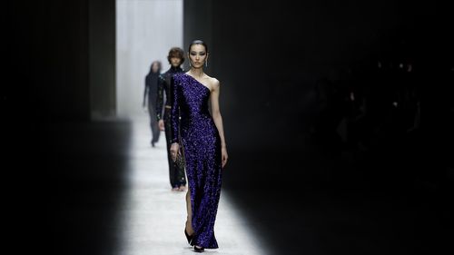 Gucci Toamnă-Iarnă 2026-2027: De ce debutul lui Demna nu a fost revoluția așteptată