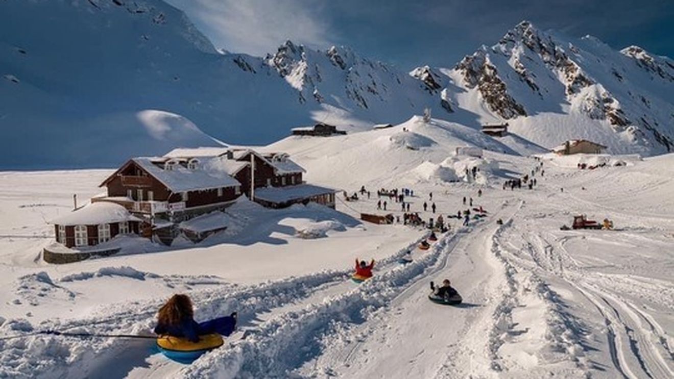 Au început lucrările la noul hotel de gheaţă de la Bâlea Lac – Tema este „Europa”