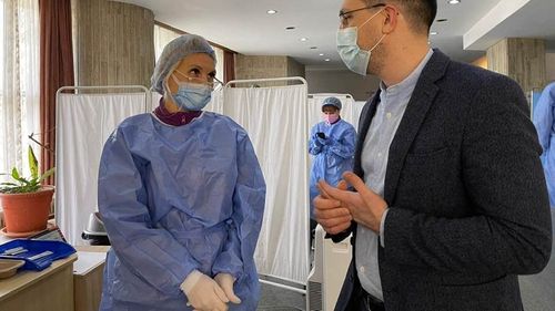 Vlad Voiculescu: Semnarea acordului pentru vaccinul CureVac dă dreptul României de a plasa comenzi dacă va fi aprobat și dacă statul român va considera oportun. Nu s-a cheltuit nici un singur cent / Cîțu ia atâtea decizii proaste încât vaccinurile expiră în depozite