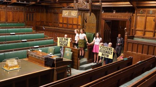 Protestatarii Extinction Rebellion au pătruns în Camera Comunelor din Parlamentul britanic