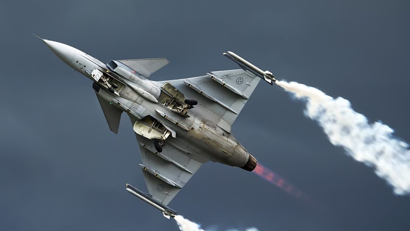 Avioane de luptă Gripen JAS-39 ale armatei cehe vor patrula din septembrie spaţiul aerian  al Slovaciei