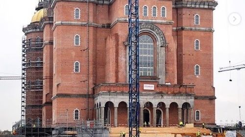 Încă 10 milioane de lei din bugetul Primăriei Capitalei pentru Catedrala Mântuirii Neamului. Bugetul alocat bisericilor în 2019 ajunge la peste 26 de milioane de euro