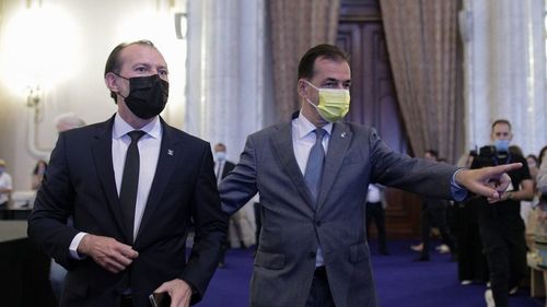 Orban, ironizându-l pe Cîțu: Președintele PNL nu are voie să meargă la odihnă, el este la job nu „full option”, este „full time” / PNL a scăzut în sondaje