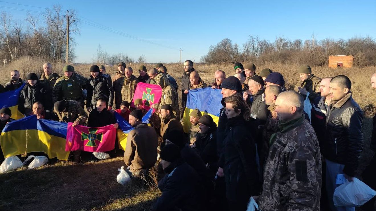 VIDEO Rusia și Ucraina au anunțat un schimb de 120 de prizonieri de război, printre care 34 de soldați ucraineni care au luptat la uzina Azovstal din Mariupol