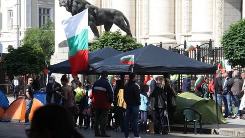 Mai mulți protestatari au blocat accesul în Palatul de Justiție din Sofia și cer demisia procurorului general: „Laura Kovesi, Bulgaria are nevoie de dumneavoastră”