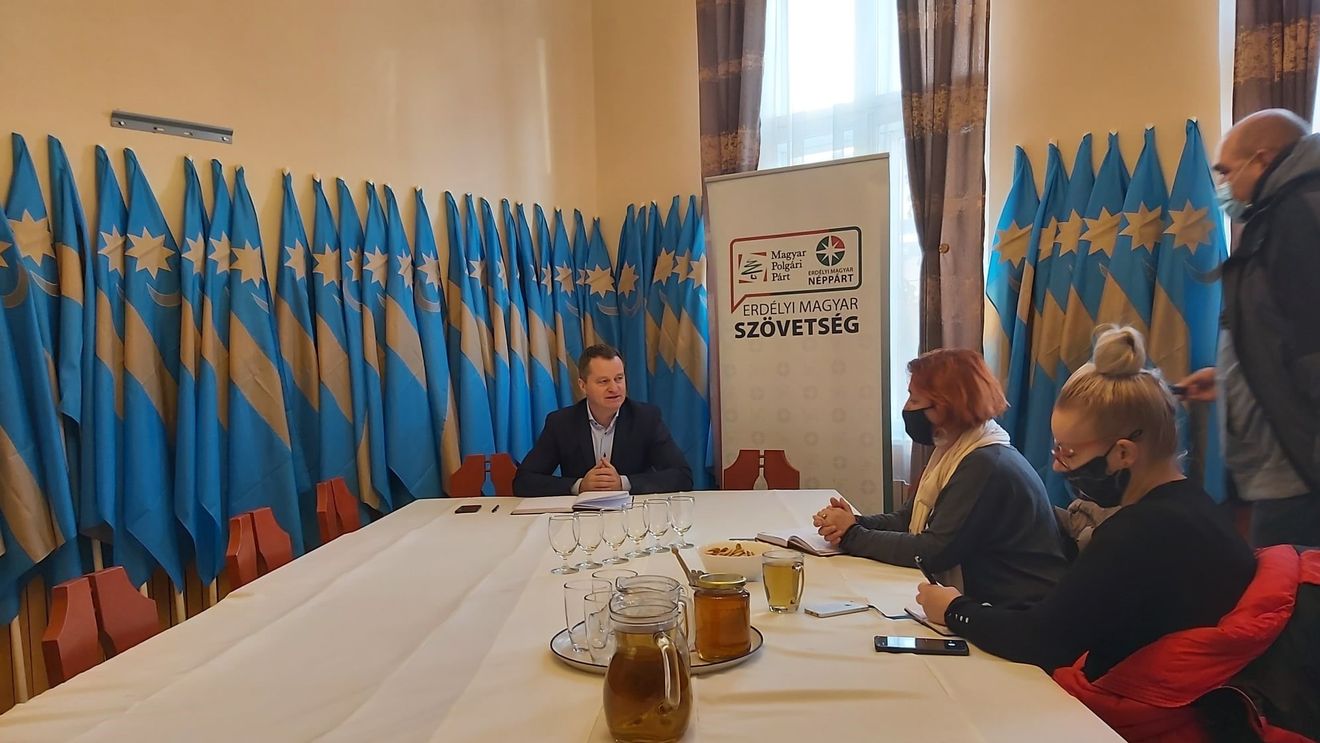 Radicalii maghiari anunţă că vor arbora 100 de steaguri secuieşti în locul fiecăruia îndepărtat prin sentinţă judecătorească