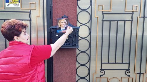 O consilieră PSD din București, acuzată de ANI de comiterea unei infracțiuni pentru că a votat bugetul unei firme a Primăriei București condusă de fiica sa