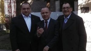 Aurelian Pavelescu, după ce a fost acuzat de conducerea PNȚCD că a vândut subevaluat sediul partidului: ”Ne vedem în instanță, Terheș, te așteaptă zile grele! Semidoct obraznic/ Cer 500.000 de euro de la cel mai toxic politician”