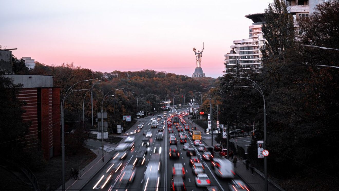 Armata rusă susține că a organizat un coridor „deschis și sigur” pentru ca locuitorii Kievului să plece: „Forțele armate ale Federației Ruse lovesc doar ținte militare. Populația civilă nu este în pericol”