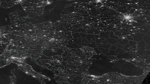 Imagini din satelit dezvăluie amploarea penelor de curent pe teritoriul Ucrainei