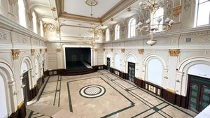 Firma care reabilitează Cazinoul din Constanţa, amendată de Garda de Mediu cu 50.000 de lei pentru modul cum a gestionat deşeurile şi pentru că nu a monitorizat emisiile poluante