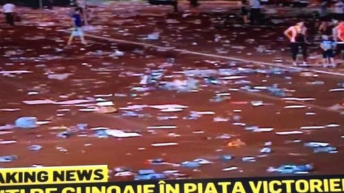 Munți de gunoaie lăsați în urmă de participanții la mitingul PSD