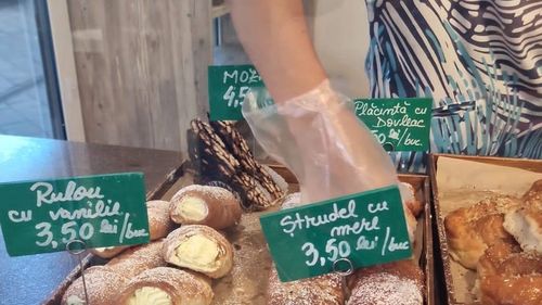 Ghinea (USR), reacție la afirmația premierului despre scăderea prețurilor: Ștrudelul de la patiseria din Buzău a lui Ciolacu nu s-a ieftinit