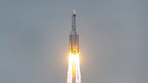 Resturile rachetei din China scăpate de sub control s-au dezintegrat deasupra Oceanului Indian