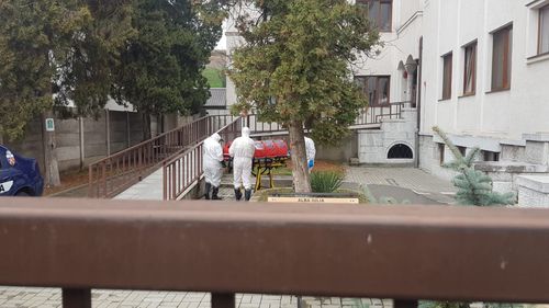 Numărul deceselor persoanelor infectate cu coronavirus a ajuns la 133 / Un tânăr de 27 de ani a fost găsit mort în casă