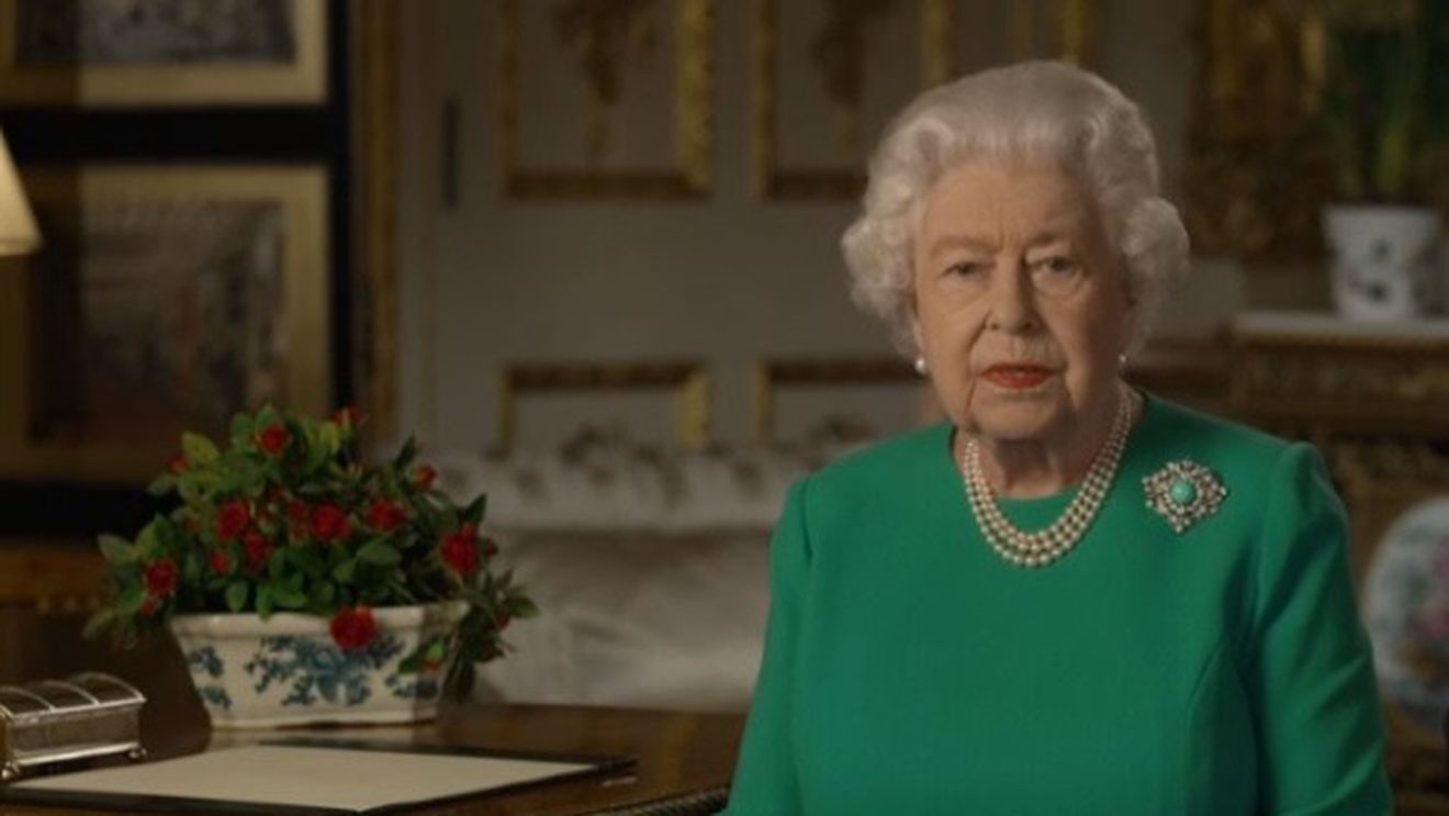 Regina Elisabeta a II-a și prințul Philip petrec Crăciunul singuri, izolați în Castelul Windsor/ Discursul reginei, transmis de la ora 15:00