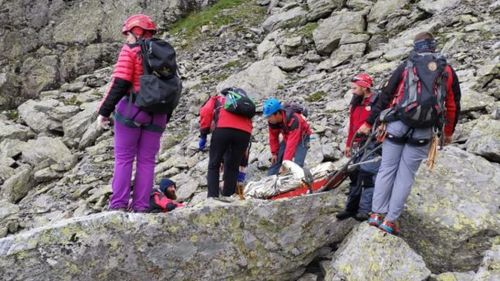 Trupul alpinistului Zsolt Torok a fost coborât de pe munte și transportat la Serviciul de Medicină Legală Sibiu