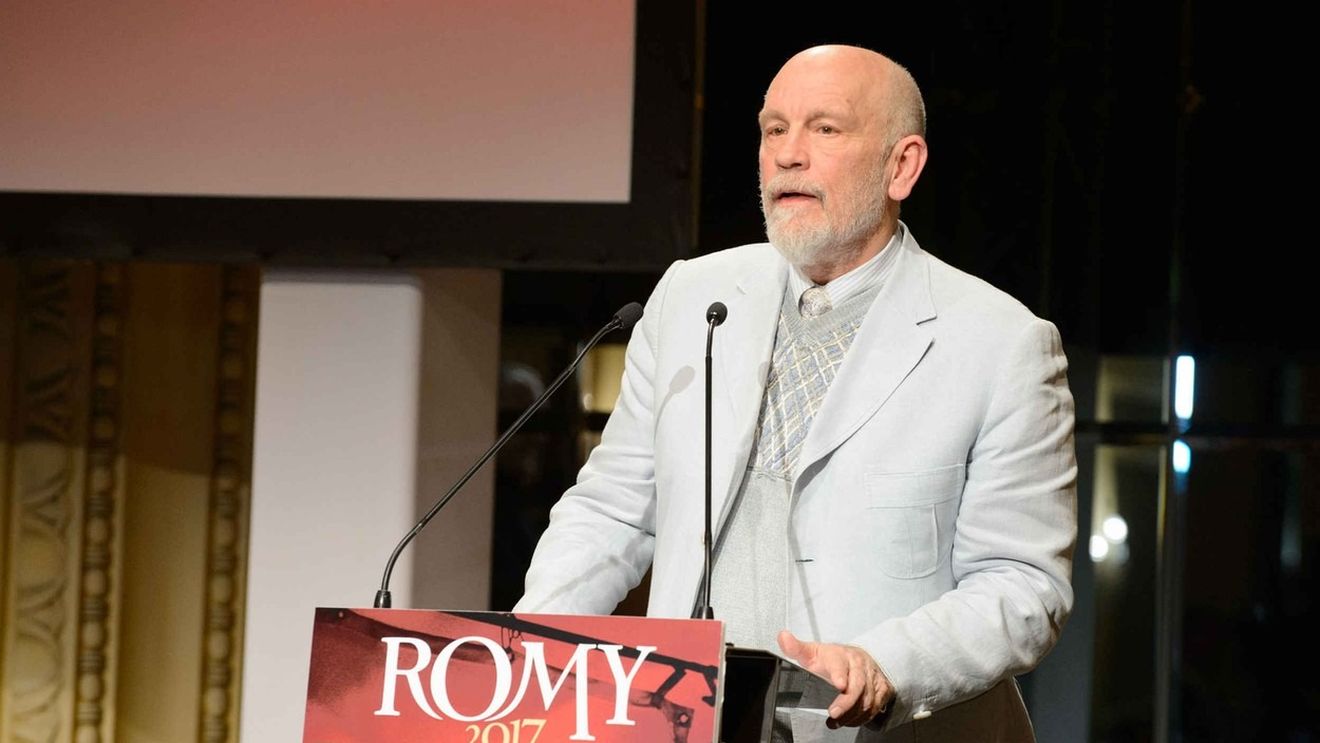 Celebrul actor John Malkovich vine la Timișoara cu spectacolul The Infernal Comedy/ Comedie infernală