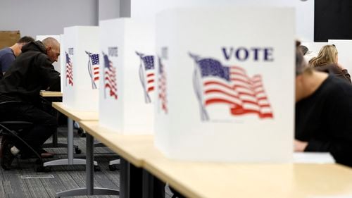 Sondaj NBC: Starea democrației și economia SUA, primele subiecte pentru alegătorii care au votat