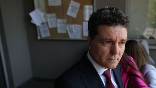 UPDATE Nicușor Dan: ”Fotografiile false vor circula libere în continuare, ca toate celelalte fake news-uri despre mine” / Sesizarea lui Nicușor Dan privind pozele publicate de Elena Lasconi, respinsă de BEC