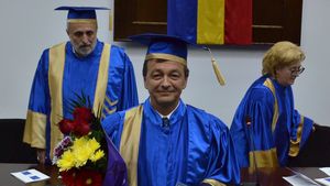 Judecătoria Galați a încetat procesul penal în cazul fostului rector al Universității Dunărea de Jos, Lucian Georgescu, judecat pentru delapidare / Decizia instanței nu este definitivă