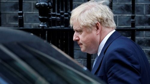 Un număr crescând de deputați Conservatori cer demisia prim ministrului britanic Boris Johnson din cauza scandalului generat de petrecerile pe timpul restricțiilor pandemice la reședința sa din Downing Street