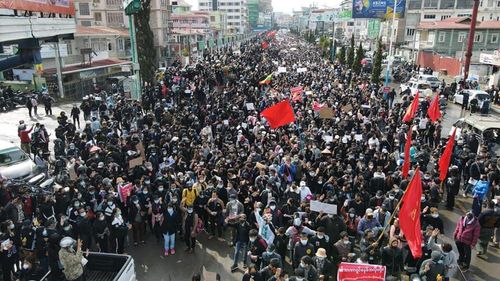 Criza continuă în Myanmar: Protestatarii cheamă la grevă generală/ Cel puțin trei manifestanți au murit
