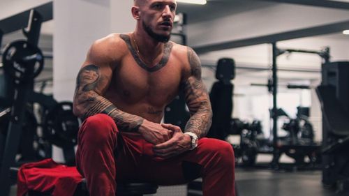 VIDEO: Cât câștigă un antrenor personal în România, Olanda și Marea Britanie. Beneficii suplimentare: program flexibil și muncă din pasiune