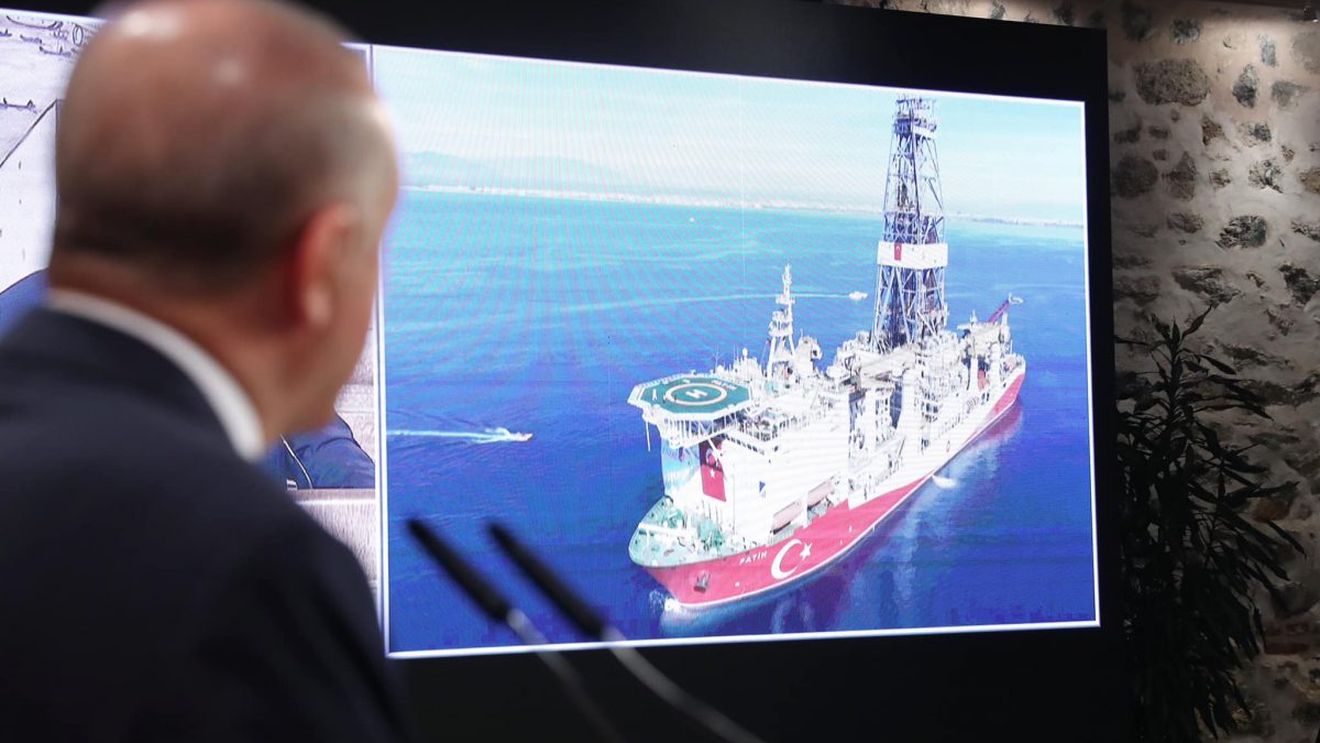Presa franceză: Erdogan, piromanul Mediteranei