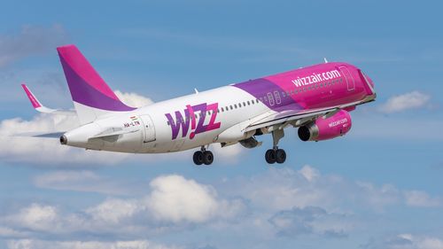 Un avion care decolase de la Iași spre Barcelona s-a întors din drum după ce o stewardesă a căzut și s-a ales cu o fractură