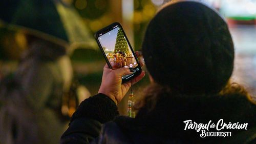 S-a deschis Târgul de Crăciun din Capitală / A fost aprins iluminatul festiv din oraş