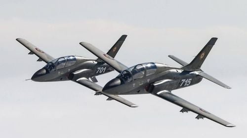 Ministrul Economiei anunță un nou proiect de țară: Un avion militar românesc / Companiile militare de stat sunt incapabile să producă banale măști sanitare sau pistoale