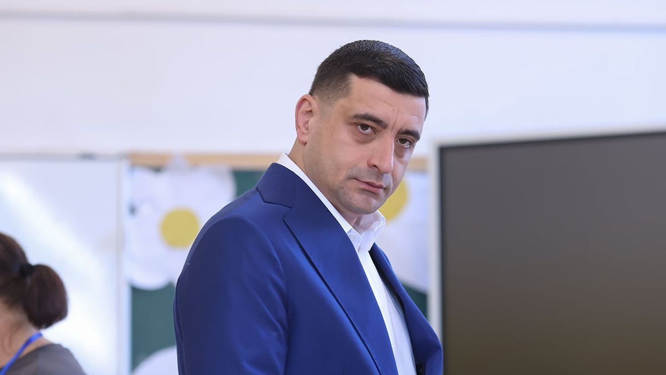 George Simion: „Azi a depus jurământul noul președinte al Poloniei! C-așa-i lumea trecătoare, Unul naște altul moare”