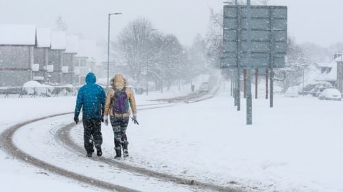 Atenţionare de călătorie transmisă de MAE pentru Irlanda: Cod portocaliu de ninsori şi polei