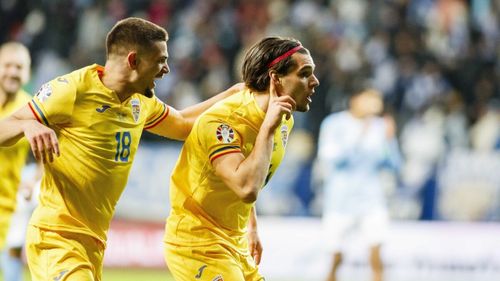 GALERIE FOTO Tricolorii s-au întors în țară după victoria cu Israel/ România merge la EURO 2024/ Primele declarații din echipa națională