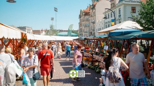 Tânără antreprenoare din Săcădat, ce cultivă roșii cherry Zuccherino, singurul producător ecologic prezent la Târgul Produselor Bihorene/ Proiect demarat în 2016, cu un milion de euro din fonduri europene prin AFIR