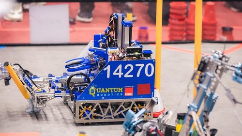 Oradea va găzdui Campionatul internaţional Robotics / Sunt anunțați 500 de concurenţi din 11 ţări / În prima zi e programat un tur numit "Oradea Tech" în care participanţii vor vizita companii de top din municipiu