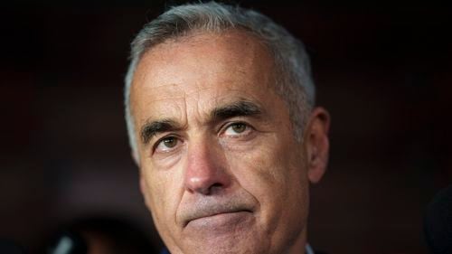 Percheziții în dosarul finanțării campaniei lui Călin Georgescu / „Milițianul Predoiu și niște procurori au trimis în această dimineață mascații acasă la șeful meu de campanie, Radu Pally. Solicit imperativ oprirea acestui abuz - nu ne puteți intimida” / Precizările Parchetului și Poliției