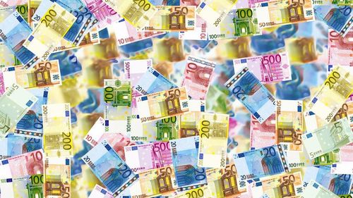 DOCUMENT Concluziile FMI după vizita la București: Sunt necesare alte reforme fiscale, printre care și reforma impozitului pe proprietate, pentru scăderea deficitului / Deficit bugetar de 6% din PIB pentru 2023