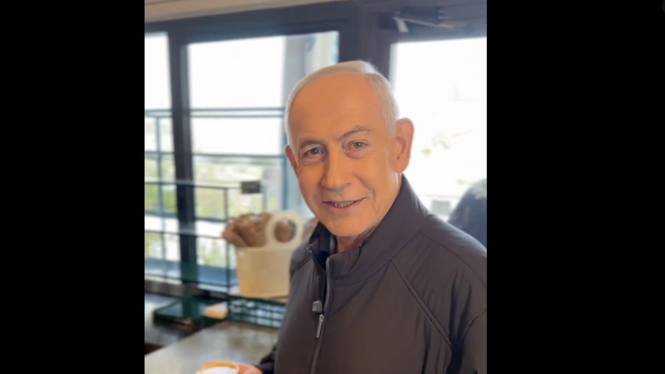VIDEO Netanyahu ironizează informaţiile false care îl vizează pe reţelele de socializare: „Aş muri pentru o cafea”