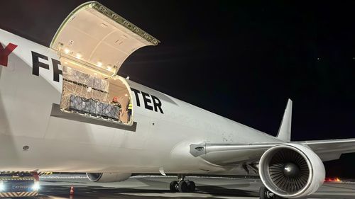 Primul zbor cargo civil a aterizat cu 47 de tone de marfă pe cel mai nou aeroport construit în Ghimbav, Brașov