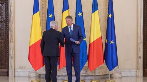 VIDEO Noul ministrul al Apărării, Angel Tîlvăr, a depus jurământul de învestitură în funcţie