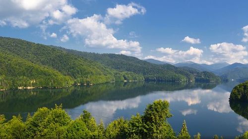 Ministrul Energiei, despre lucrările de întreţinere la lacul Vidraru: „Aurul” de aici se măsoară în siguranţă şi independenţă energetică
