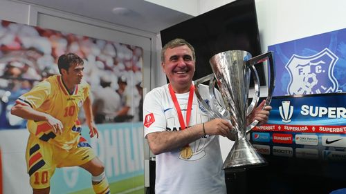Academia Hagi, subiectul unui reportaj în presa franceză: ”Maradona din Carpați pregătește campionii României”