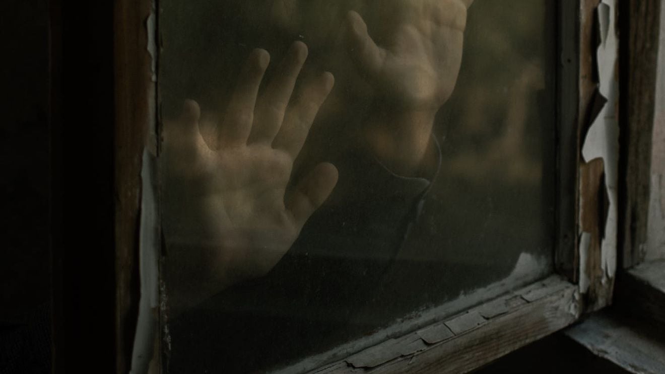 Unul dintre copiii torturați în orfelinatele lui Ceaușescu: ”Ne-au bătut până când nu ne-am mai putut mișca”